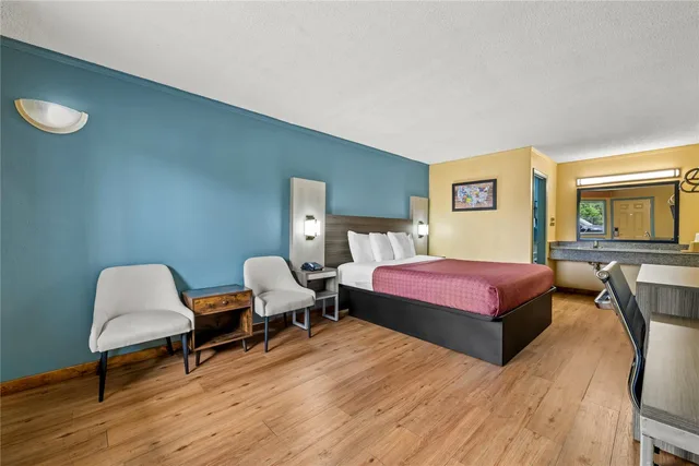 غرفة بسرير كينج، Econo Lodge Charlotte Airport Area 2/7