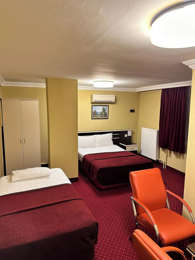 غرفة بسرير مزدوج وسرير فردي، Mina 1 Hotel 4/5