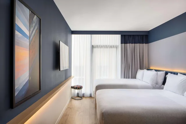 غرفة بسريرين منفصلين لذوي الإعاقة، Motto by Hilton New York City Chelsea 1/4