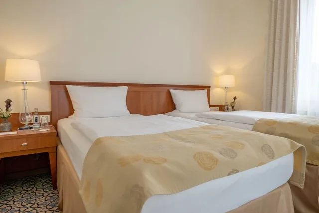 Comfort, Double Bed, VILA VITA Rosenpark 1/2