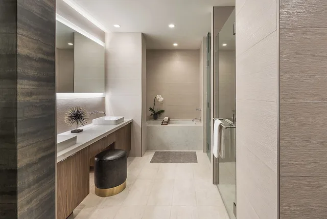 1 Bedroom, Suite, King Bed, Mountain Shadows 3/5