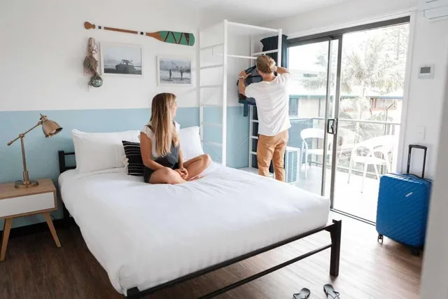 Room, Queen Bed, Shared Bathroom, The Surf House 4/10