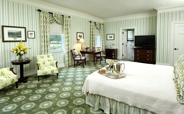 استوديو بسرير كينج، The Omni Homestead Resort 5/9