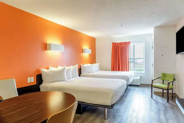 غرفة ديلوكس بسريرين كوين بمطبخ صغير، Motel6 Headingley, MB - Winnipeg West 5/10