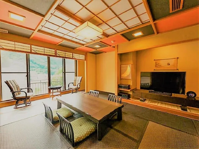 جناح ملكي، Livemax Resort Kawaji 2/2