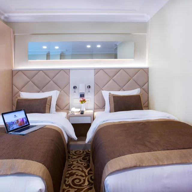 غرفة بسرير مزدوج، Alpinn Hotel 2/6