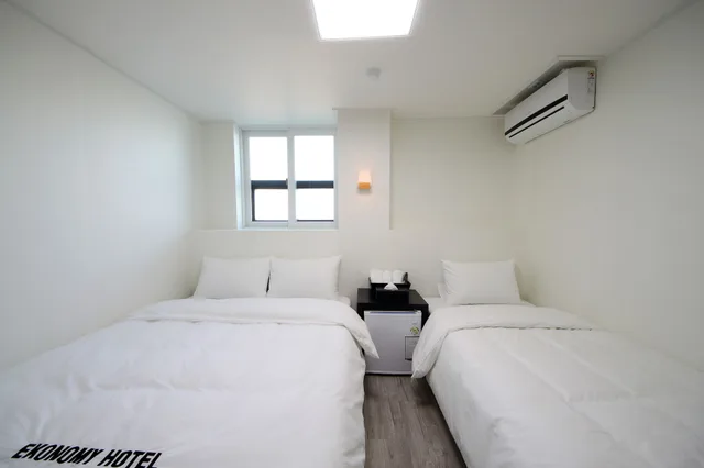 غرفة بزنس بسرير مزدوج، Ekonomy Hotel Incheon 1/10