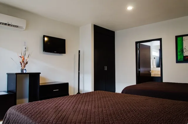 Room, 2 Double Beds, Hotel Velario 3/9