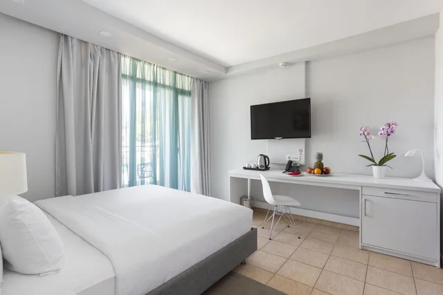 2 Bedrooms, Swim Up, Suite، Azul Beach Resort Montenegro By Karisma 1/5