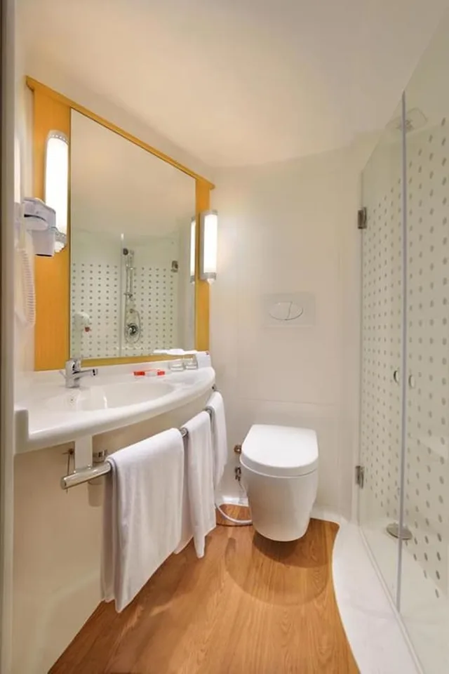 غرفة سوبيريور بسريرين منفصلين، Ibis Padang 7/8