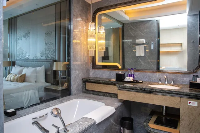 Executive, King Bed, Sea View, Lounge Access, High Floor, Pullman Yantai Center 4/4