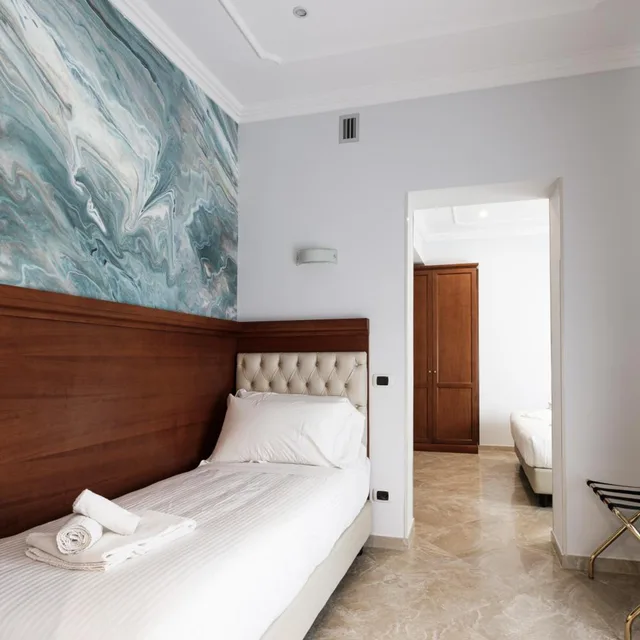 جناح بشرفة، Esposizione Luxury Rome 3/10