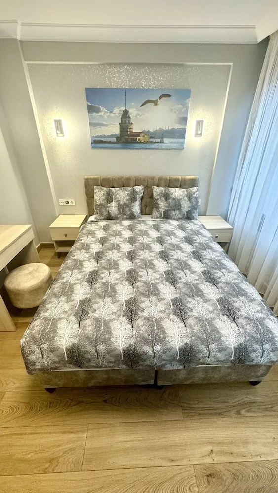Adjoining, Studio, 2 Queen and Twin Beds, Sea View, Annex، Sur Hotel 5/10
