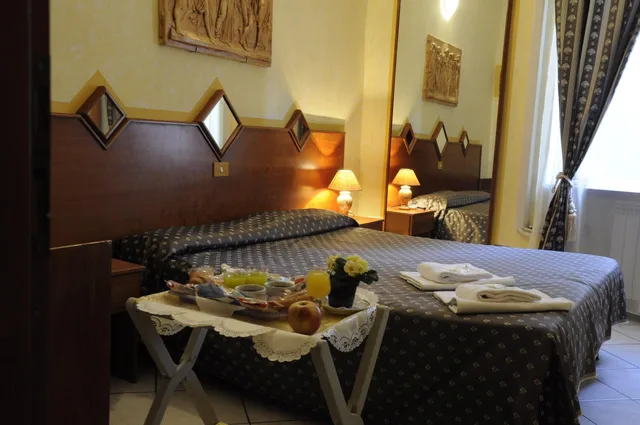 غرفة مفردة، Hotel Farini 2/7