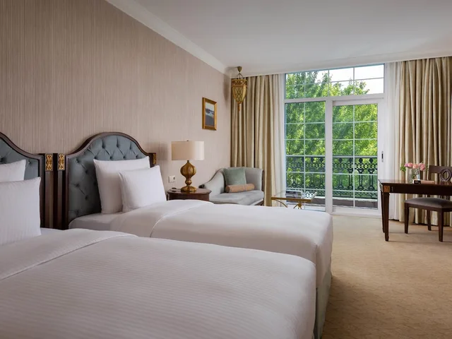 غرفة ديلوكس بسريرين منفصلين، Rixos Almaty Hotel 1/4