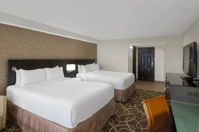 غرفة بسريرين كوين، Crowne Plaza Kitchener Waterloo 3/6