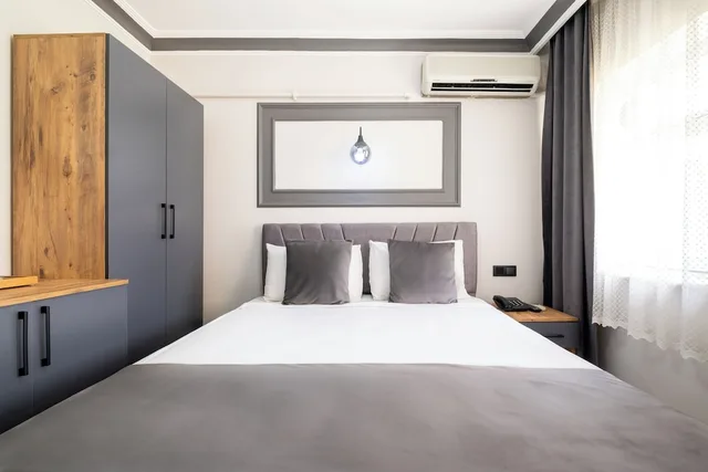 غرفة اقتصادية مفردة بسرير مزدوج، Sur Hotel 6/10
