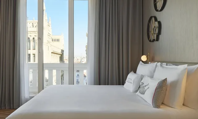 جناح بشرفة، Hyatt Centric Gran Via Madrid 1/8