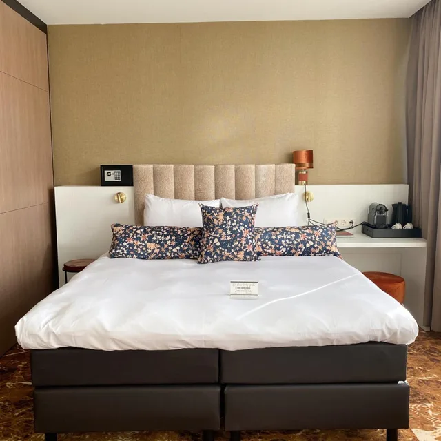 غرفة بسرير مزدوج، Amadore Stadshotel Jersey 2/3