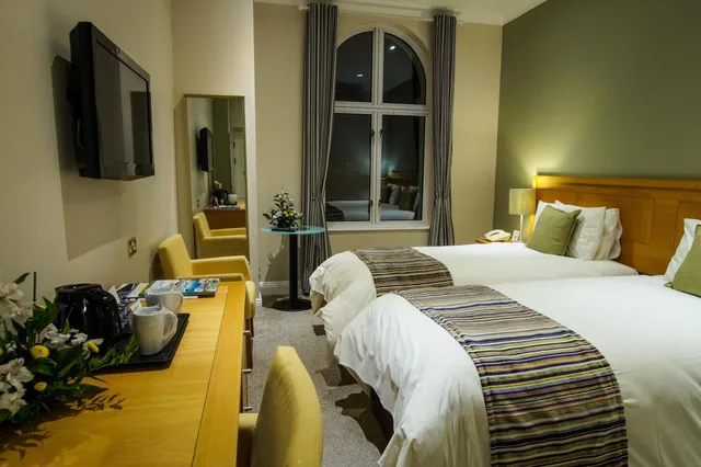 غرفة بسريرين منفصلين، Hotel De France 5/5