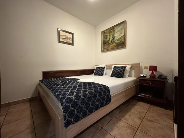 غرفة رباعية بإطلالة على المدينة بشرفة، VILA LUX HOTEL 1/2