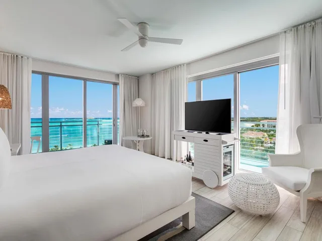 غرفة بسرير كينج بإطلالة على البحر، SLS Baha Mar 4/7