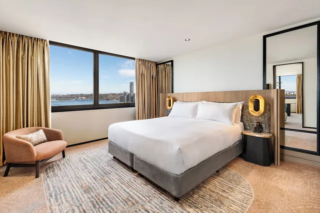 جناح بريميير بسرير كينج بإطلالة على النهر، PAN PACIFIC PERTH 2/5
