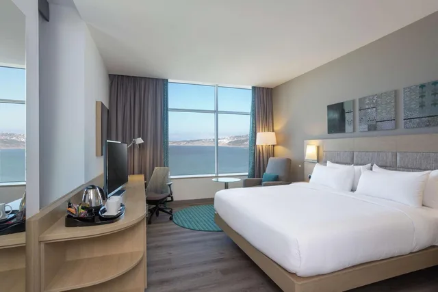 غرفة عائلية بسرير كوين مع أريكة، Hilton Garden Inn Tanger City Center 3/7