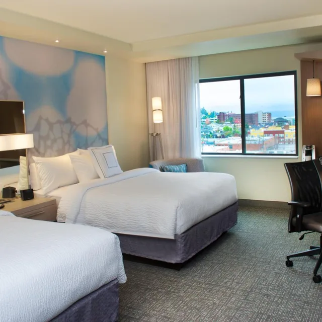 غرفة بسريرين كوين بإطلالة، Courtyard by Marriott Seattle Everett Downtown 1/5