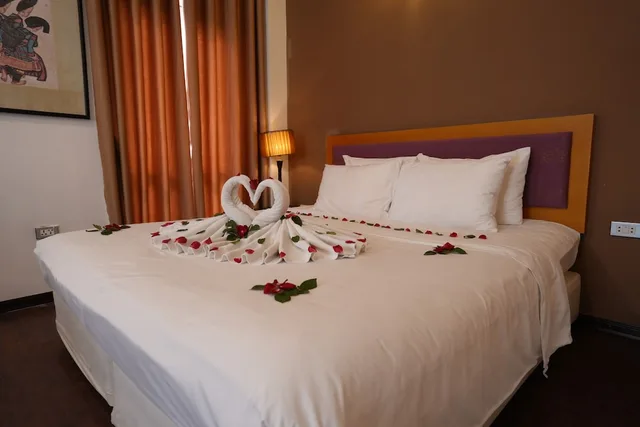 جناح بريميوم بسرير كوين، Golden Sun Villa Hotel 2/3