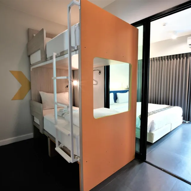 غرفة قياسية رباعية، Isanook Bangkok 5/7