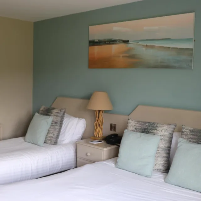 Room, Triple, Terrace, Causeway Hotel 3/6