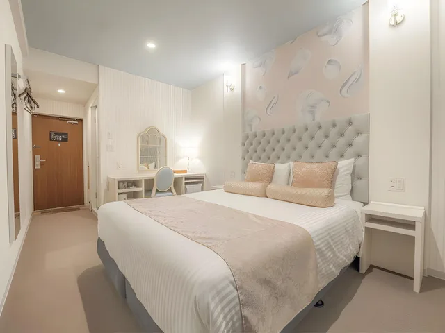 Elegant, Double Bed، Hotel Reference Tenjin III 1/1