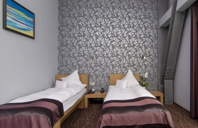 غرفة قياسية بسريرين منفصلين، West City Hotel Cluj Formely Best Western Plus Fusion Hotel 2/7