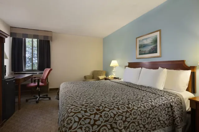 غرفة بسرير كينج، Days Inn by Wyndham Reading Wyomissing 1/1