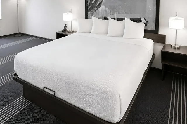 غرفة بسرير كينج، Super 8 By Wyndham Salina I-70 7/10