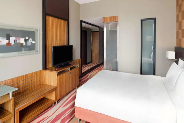 غرفة سوبيريور مفردة، Radisson Blu Hotel Dubai Media City 8/11