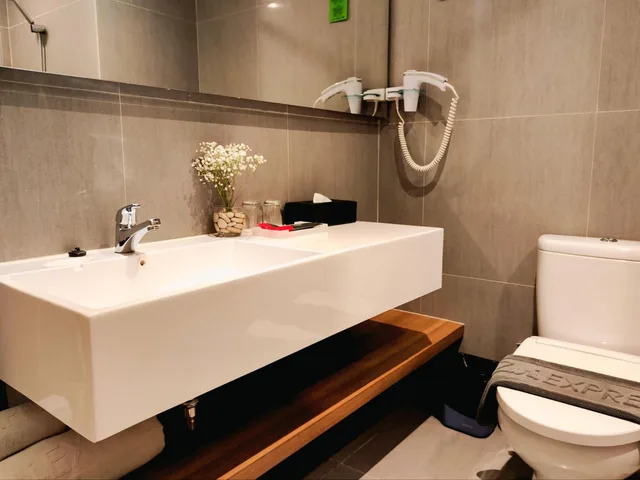 Express Double، Zuri Express Lippo Cikarang 6/8