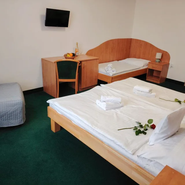 غرفة كومفورت ثلاثية مع سرير إضافي، Legie Hotel 3/5