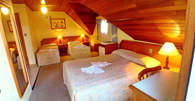 غرفة ديلوكس ثلاثية بسرير مزدوج وسرير فردي، Hotel Sky Gramado 2/4
