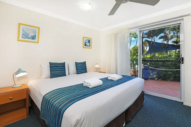 3 Bedrooms, Apartment, 2 Queen and Twin Beds, Partial Sea View, Watermark Resort 2/3