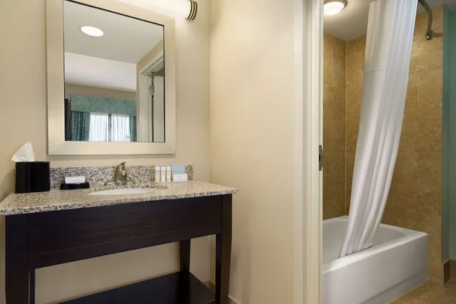 جناح استوديو بسرير كينج مع أريكة، Hampton Inn & Suites Bluffton-Sun City 4/9