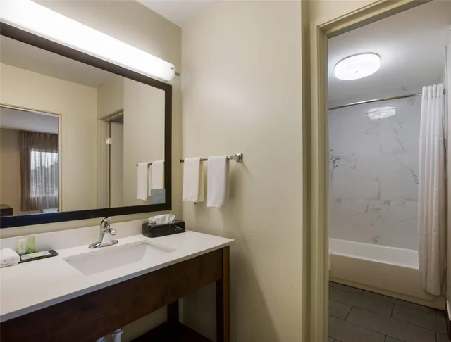 جناح بسرير كينج، Sleep Inn Savannah Midtown 3/4