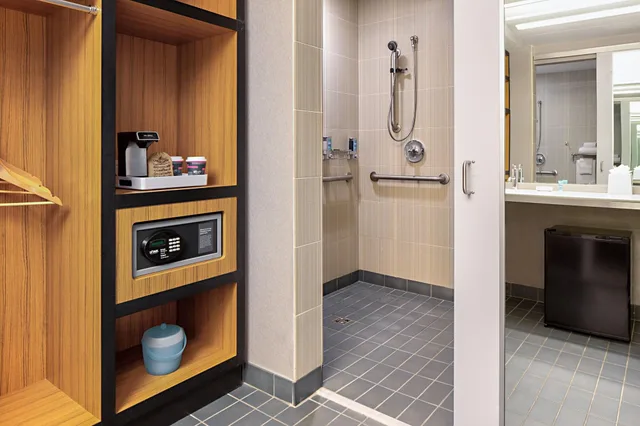 Aloft, 2 Queen Beds، Aloft Dallas Downtown 3/3