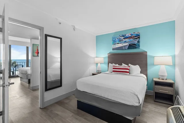 Schooner, Junior Suite, Deluxe, 2 Queen Beds, Ocean Front، Compass Cove Resort 4/10