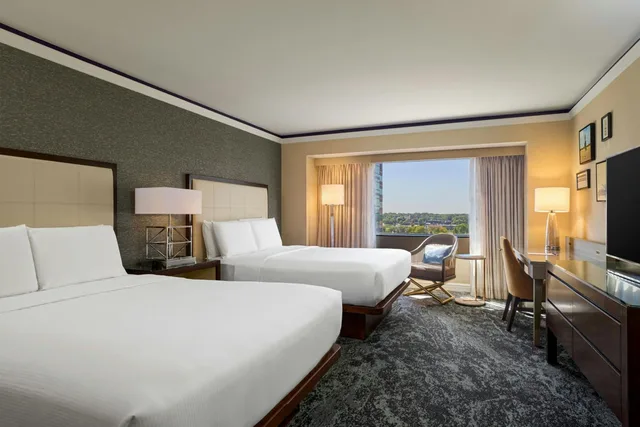 Guest Room, 2 Double Beds, Club Floor، Autograph Collection Henry 2/7