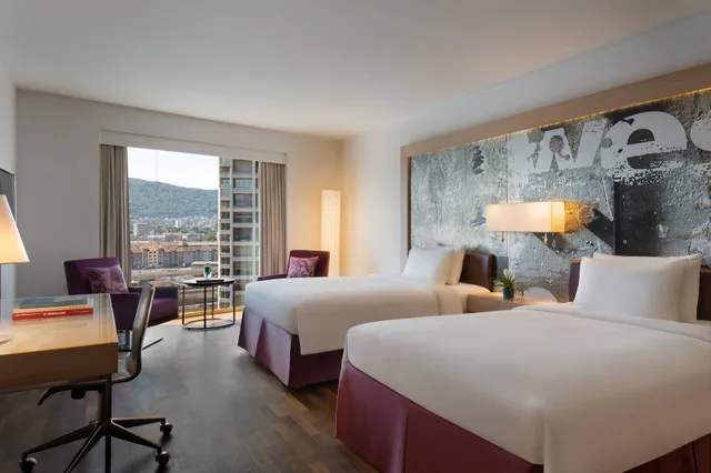 غرفة بانورامية بسريرين مزدوجين، RENAISSANCE ZURICH TOWER HOTEL 1/3