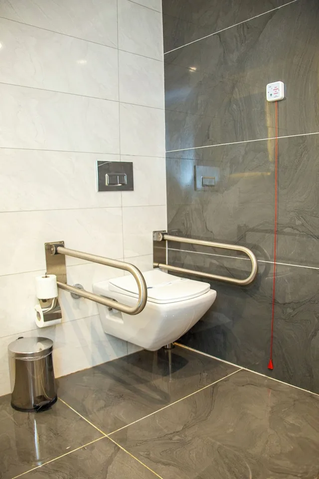 غرفة بسرير كينج لذوي الإعاقة، Days Inn by Wyndham Istanbul Bomonti 6/6