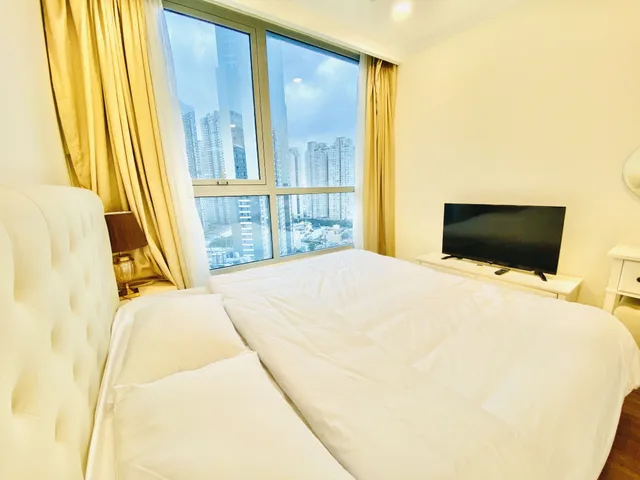 شقة فاخرة بسرير كينج بشرفة بغرفة نوم واحدة، Christine S Saigon Apartment 3/7