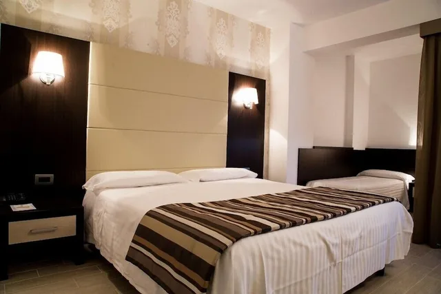 غرفة كومفورت ثلاثية بثلاثة أسرّة بشرفة، Pineta Palace Roma 4/10